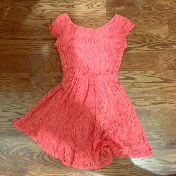 Cute pink lace dress - Picture 1 of 2